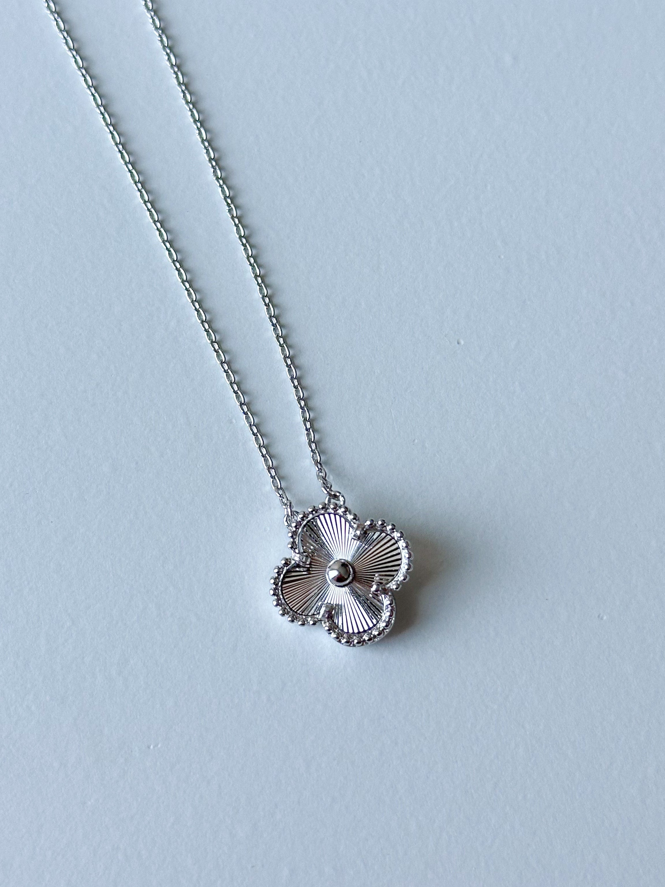 Solid Clover Necklace